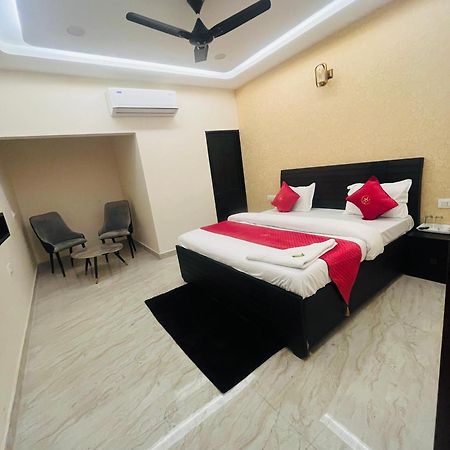 Hotel Royal A Ludhiana Exterior photo