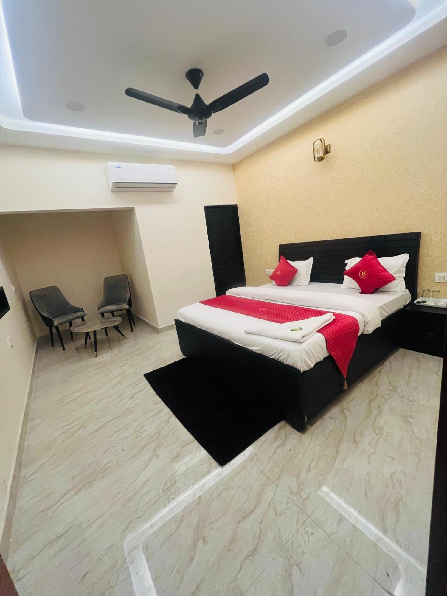 Hotel Royal A Ludhiana Exterior photo
